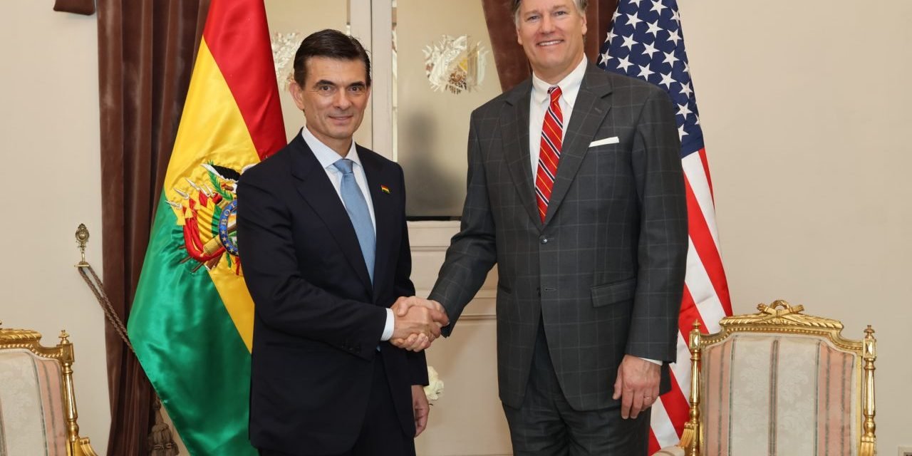 DELEGACIÓN PRESIDENCIAL DE EE.UU. PARTICIPÓ EN POSESIÓN DEL PRESIDENTE RODRIGO PAZ