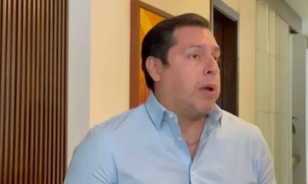 MARTÍN CAMACHO DESMIENTE ASPIRACIONES MINISTERIALES Y RATIFICA SU APOYO A VIDOVIC