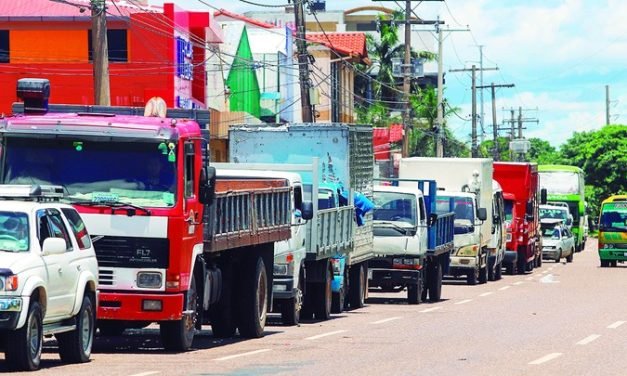 GOBIERNO ABRE DIÁLOGO CON EL TRANSPORTE PARA REVISAR SUBSIDIO A LOS COMBUSTIBLES