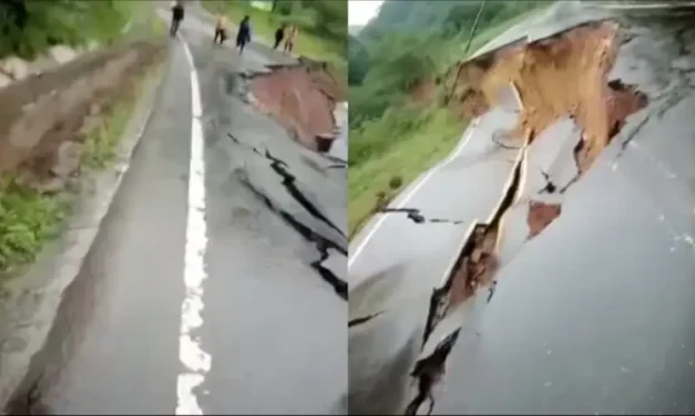 COLAPSA LA CARRETERA A LOS VALLES CRUCEÑOS TRAS LLUVIAS Y DESLIZAMIENTOS