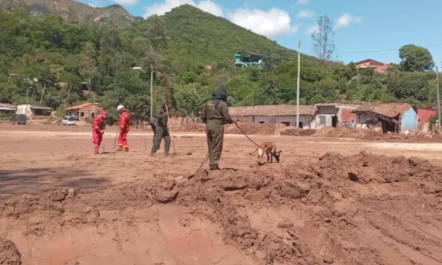 SEIS DÍAS DESPUÉS DEL DESLIZAMIENTO, INTENSIFICAN BÚSQUEDA DE DESAPARECIDOS EN ACHIRA
