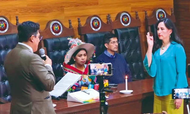 PAOLA VERÓNICA PRUDENCIO ASUME LA PRESIDENCIA DEL TCP Y DECLARA EL FIN DE LA AUTOPRÓRROGA