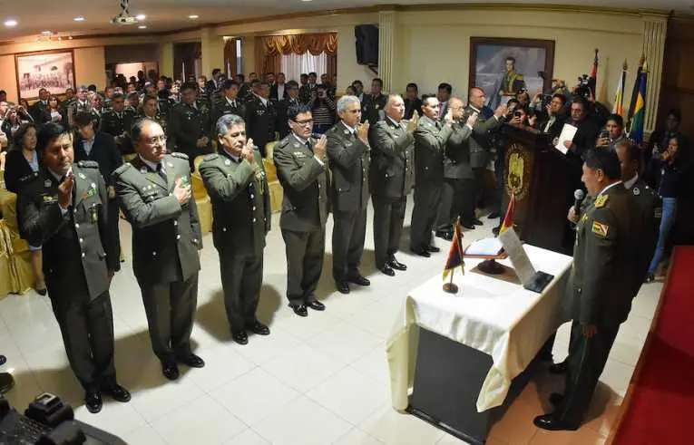 PRESENTAN OFICIALMENTE A LOS NUEVOS DIRECTORES NACIONALES DE LA POLICÍA BOLIVIANA
