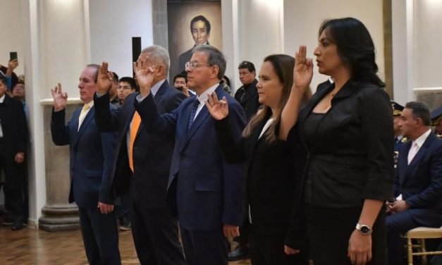 RODRIGO PAZ POSESIONA AL NUEVO DIRECTORIO DEL BANCO CENTRAL