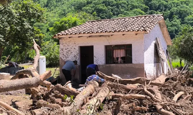 SAMAIPATA LUCHA CONTRA EL DESASTRE Y SIGUE BÚSQUEDA DE DOS MUJERES