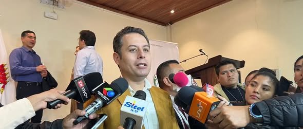 VICEPRESIDENTE LARA CUESTIONA EXCLUSIÓN DEL MINISTRO DE JUSTICIA EN LA CUMBRE JUDICIAL