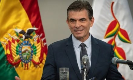 PAZ ORDENA NUEVAS COMISIONES PARA INVESTIGAR 20 AÑOS DE PRESUNTA CORRUPCIÓN DEL MASISMO