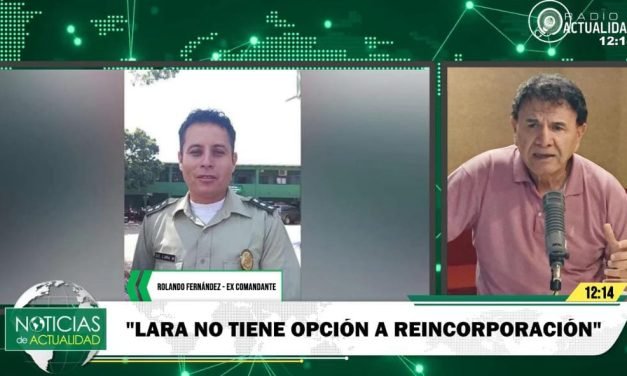 EX COMANDANTE DE POLICÍA CUESTIONA USO DE UNIFORME POLICIAL POR PARTE DE LARA