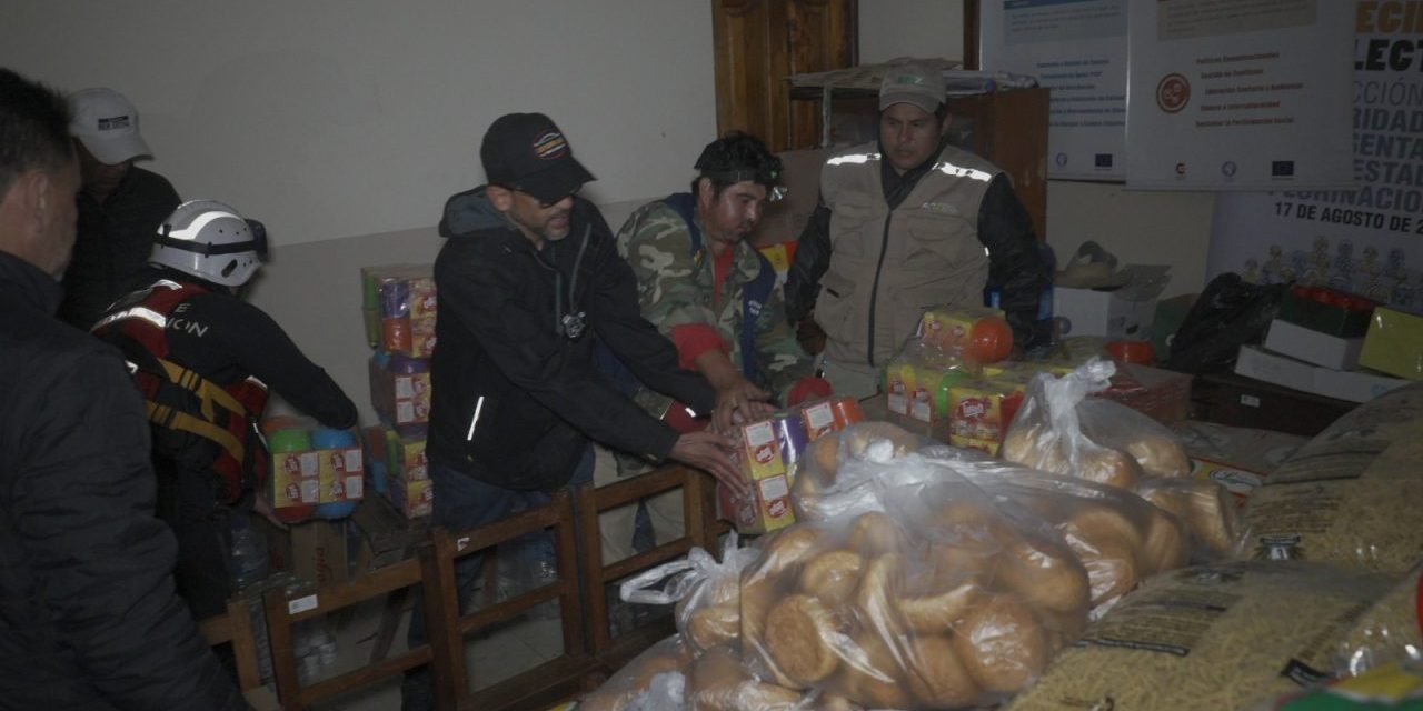 GOBERNACIÓN ENTREGA ALIMENTOS Y AGUA A FAMILIAS AFECTADAS EN ACHIRA
