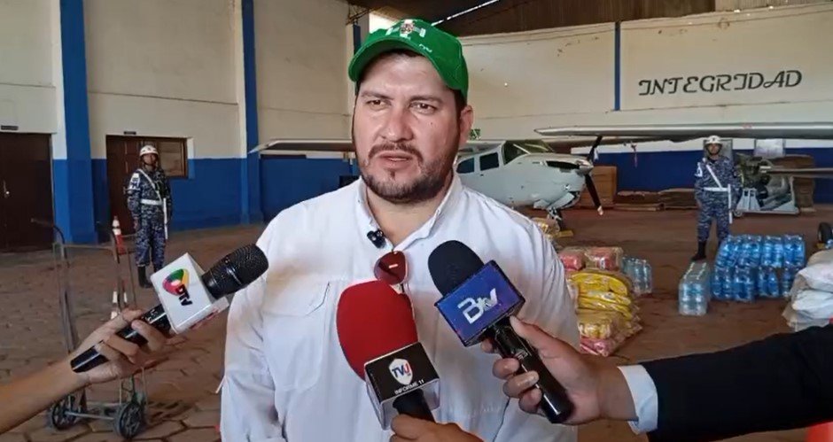 COMITÉ PRO SANTA CRUZ LLEVA 15 TONELADAS DE AYUDA A ACHIRA