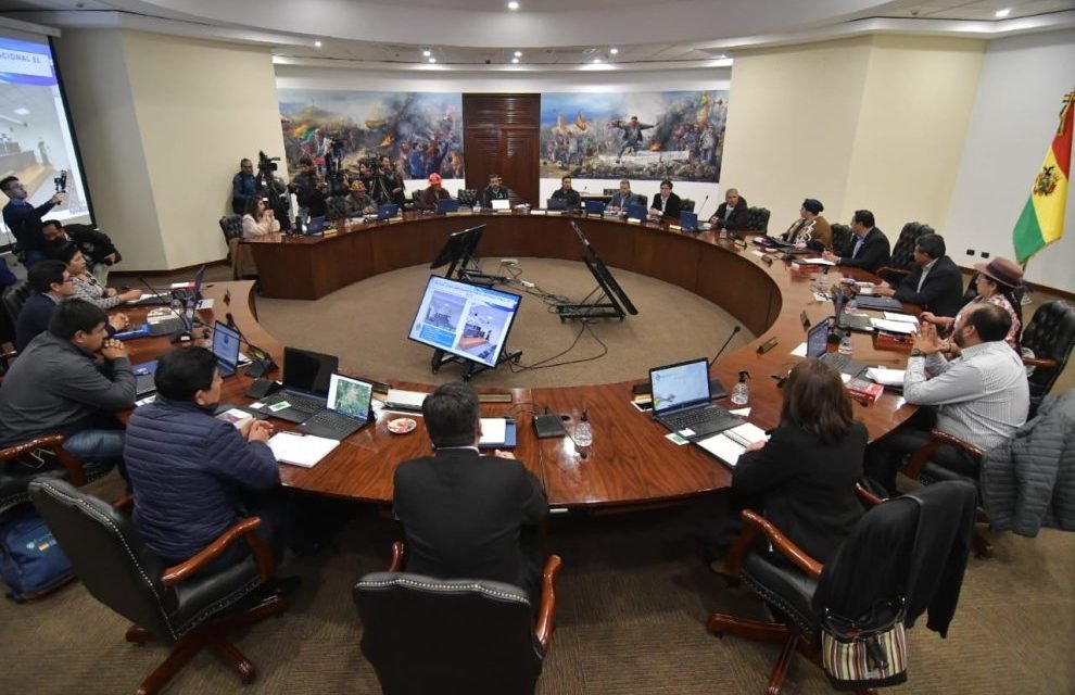 MINISTROS DE ARCE PRESENTAN SU RENUNCIA COLECTIVA TRAS EL ÚLTIMO GABINETE DE GESTIÓN