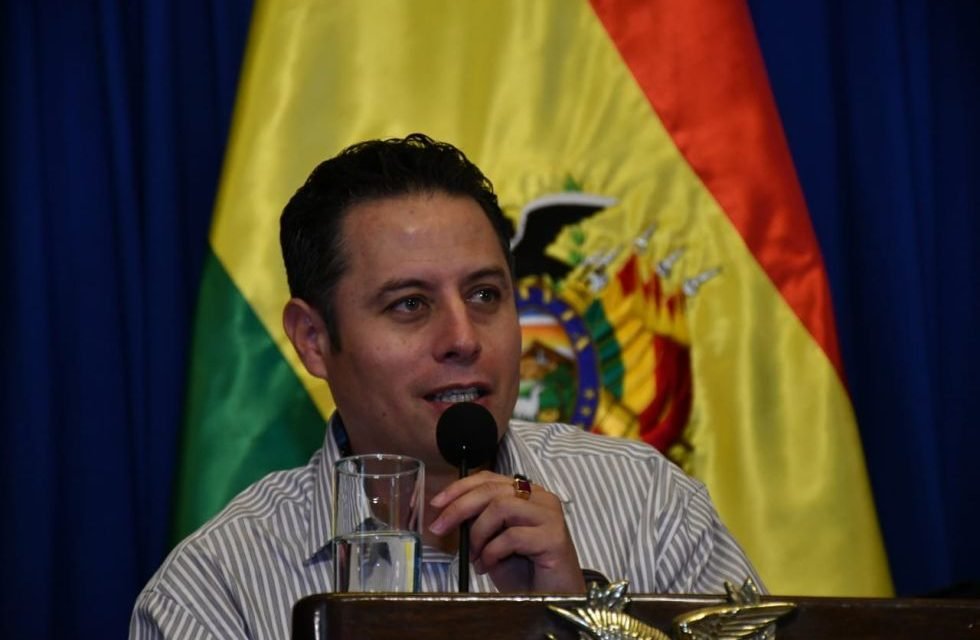 “NOS EQUIVOCAMOS”: LARA RECONOCE ERROR AL PROPONER CIERRE DEL MINISTERIO DE JUSTICIA