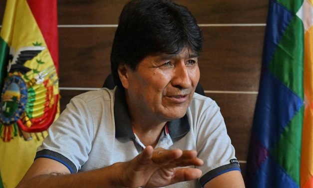 LEY PROHÍBE QUE JUSTICIA ORIGINARIA PROCESE A EVO MORALES POR CASO DE TRATA DE PERSONAS