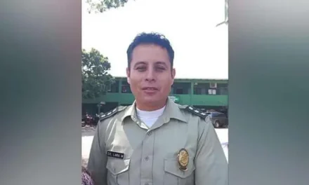 JURAMENTO DE EDMAN LARA CON UNIFORME POLICIAL GENERA DEBATE