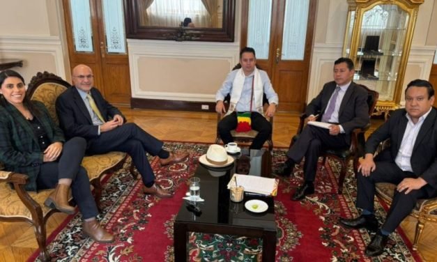 ENCUENTRO ENTRE LUPO, BARRIENTOS Y LARA BUSCA ESTABILIDAD EN EL EJECUTIVO