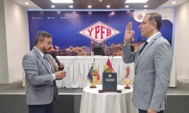 YUSSEF AKLY ASUME YPFB Y GARANTIZA ABASTECIMIENTO DE COMBUSTIBLE