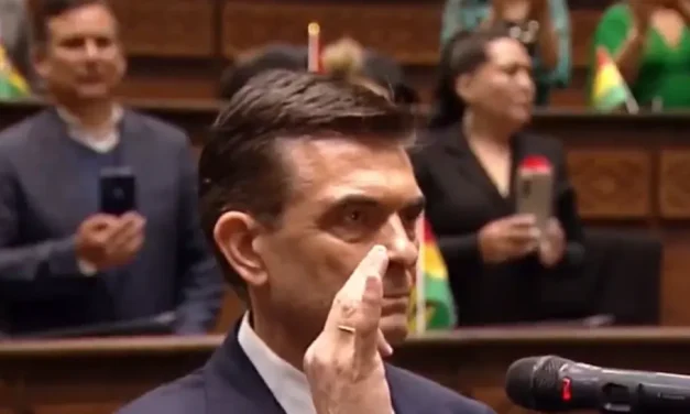 PAZ PEREIRA JURA COMO PRESIDENTE CONSTITUCIONAL DE BOLIVIA
