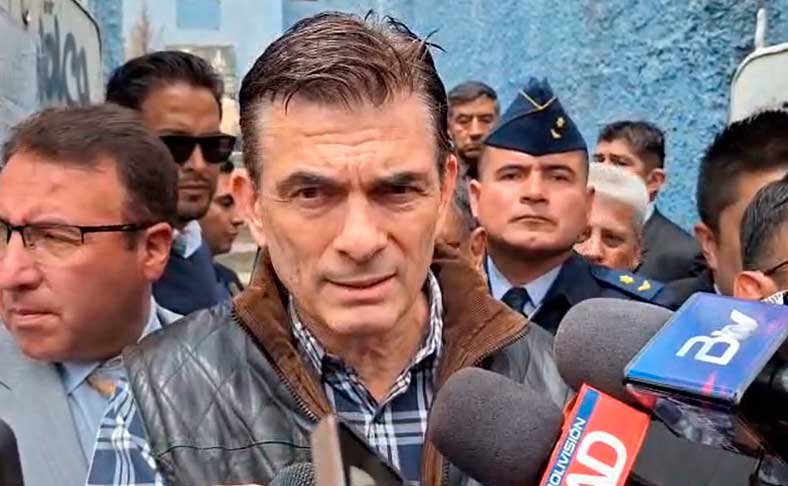 PAZ: “DIALOGARÉ CON LARA CUANDO REGRESE; LOS VICEMINISTERIOS SON LEGALES”