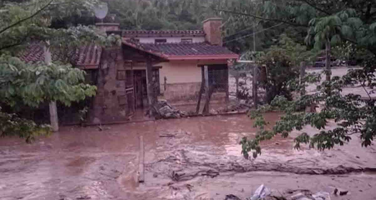 CRISIS EN SAMAIPATA: MINISTRO DE DEFENSA ADMITE QUE LOS ESFUERZOS SON INSUFICIENTES