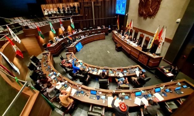 SENADO CONFORMARÁ COMISIONES ESTE JUEVES; DIPUTADOS AÚN BUSCA ACUERDOS