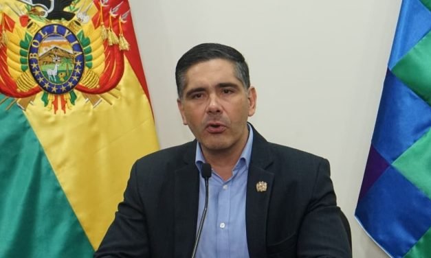 “GRAN PULPO DE CORRUPCIÓN”: MINISTRO EXPONE MANIOBRAS CON PROVEEDORES FICTICIOS