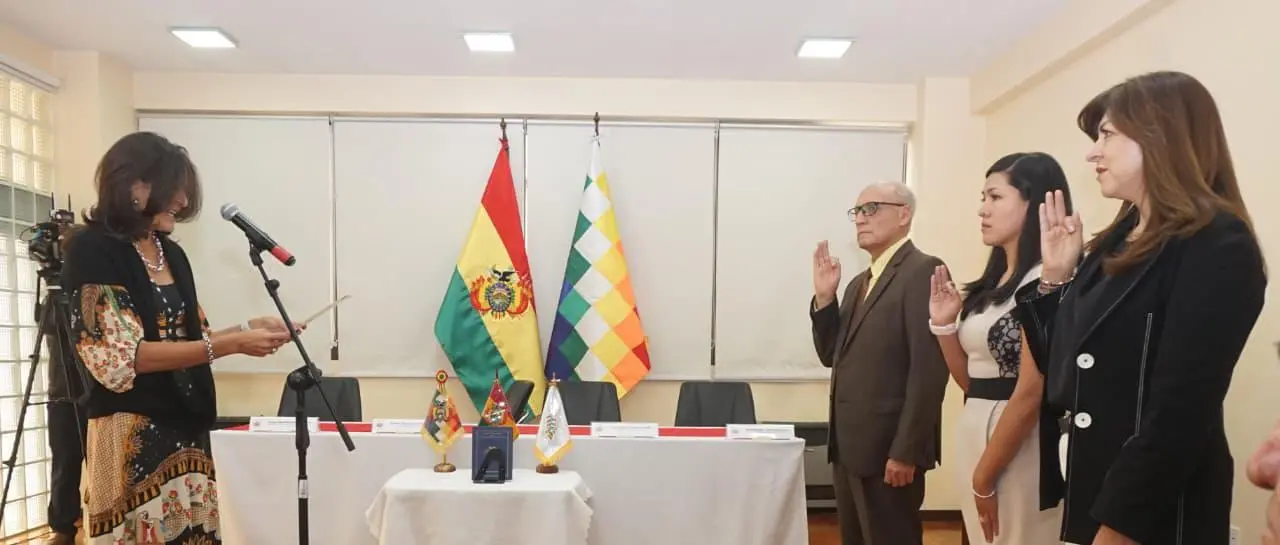 BEATRIZ GARCÍA POSESIONA VICEMINISTROS Y ANUNCIA REFORMA DE LA LEY AVELINO SIÑANI