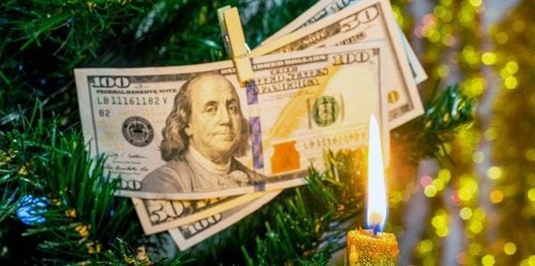 EN NAVIDAD, EL DÓLAR MANTIENE ESTABILIDAD EN EL TIPO OFICIAL Y SUBE EN EL PARALELO
