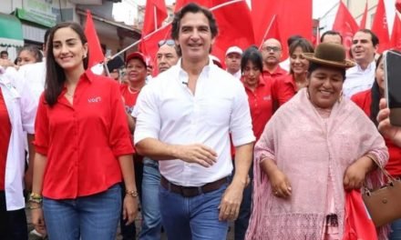 LUISA NAYAR SE UNE A LA CAMPAÑA DE MAMEN SAAVEDRA Y PROMUEVE “NUEVO TIEMPO” PARA SANTA CRUZ