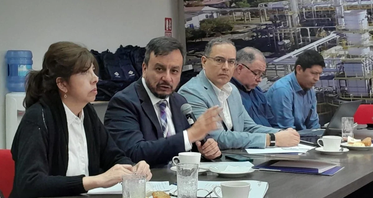 GOBIERNO ANUNCIA FIN DEL CONGELAMIENTO HISTÓRICO DE PRECIOS DE DERIVADOS DEL PETRÓLEO