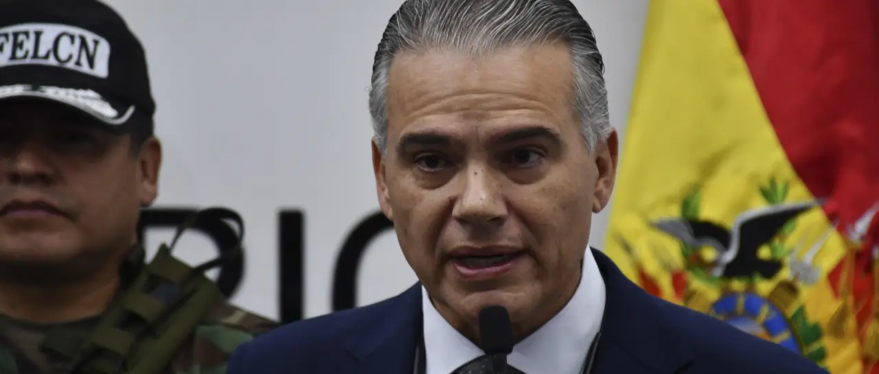 VICEMINISTRO ACUSA A LARA Y MORALES DE DESINFORMAR SOBRE DROGA EN MADERA HALLADA EN CHILE