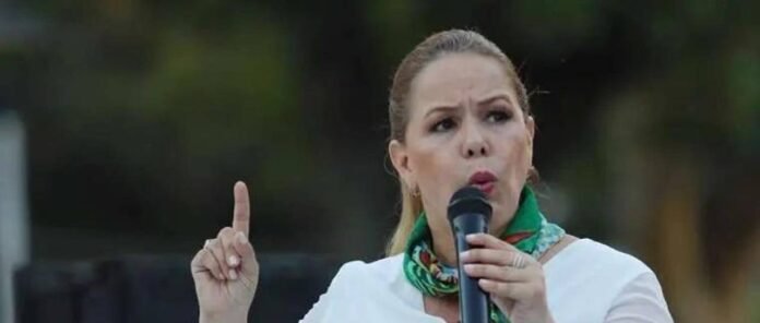 ANGÉLICA SOSA RESPONDE A EDMAND LARA Y DEFIENDE SU CANDIDATURA EN SANTA CRUZ