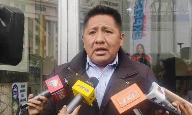 TRANSPORTE LIBRE EXIGE ALERTA MIGRATORIA TRAS FUGA DE ARMIN DORGATHEN