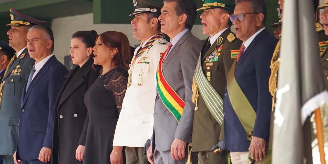 PRESIDENTE PAZ PRESENTA SEIS COMPROMISOS PARA FORTALECER LA POLICÍA BOLIVIANA