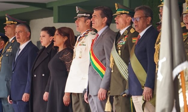 PRESIDENTE PAZ PRESENTA SEIS COMPROMISOS PARA FORTALECER LA POLICÍA BOLIVIANA