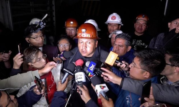 COB RATIFICA PARO INDEFINIDO Y ANUNCIA MOVILIZACIONES INCLUSO EN NAVIDAD