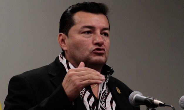 AUDIENCIA DE JOHNNY FERNÁNDEZ POR EL CASO MUTUALISTA QUEDA SUSPENDIDA HASTA 2026