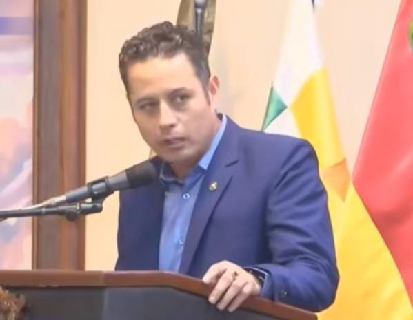 VICEPRESIDENTE LARA PROMUEVE TRANSFORMACIÓN Y “NUEVA ERA” EN LA POLICÍA BOLIVIANA