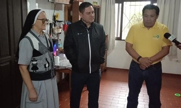 UN BUEN CORAZÓN AYUDA AL HOGAR MADRE MARÍA