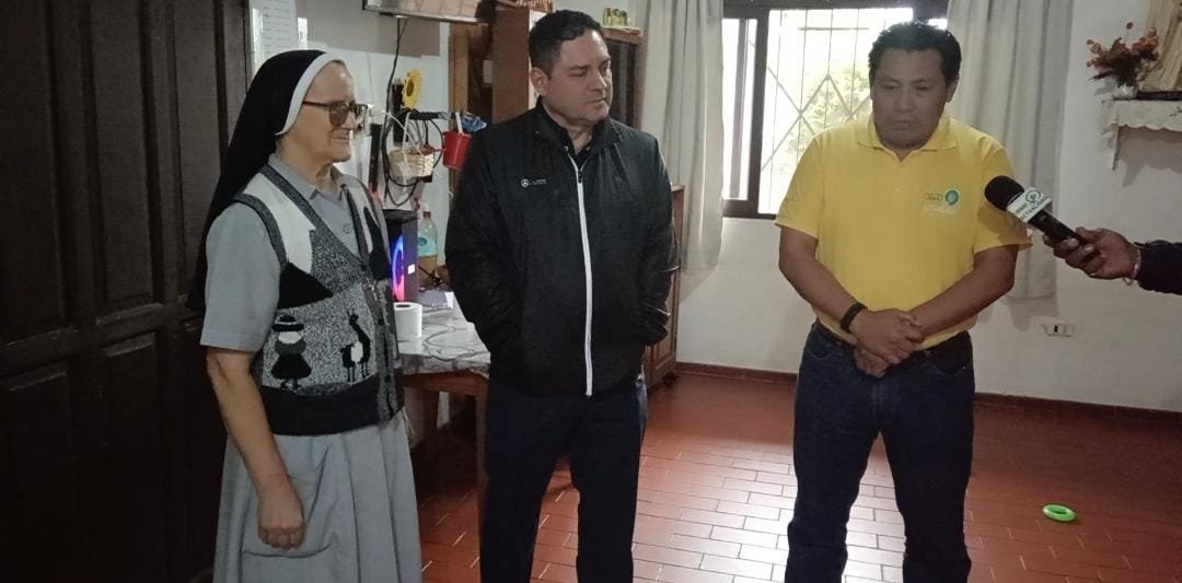 UN BUEN CORAZÓN AYUDA AL HOGAR MADRE MARÍA