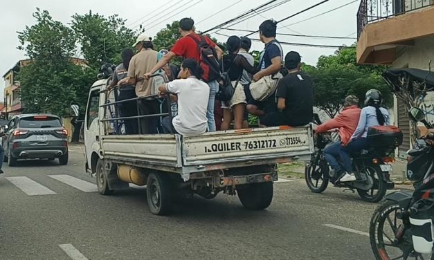 CUARTO DÍA SIN MICROS: ALCALDE ANUNCIA MULTAS Y RETIRO DE RUTAS