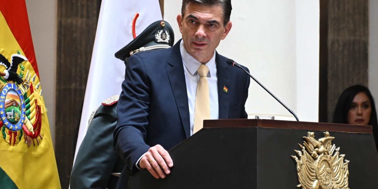 PRESIDENTE RODRIGO PAZ PLANTEA CINCO DECISIONES ESTRATÉGICAS PARA FORTALECER LAS EXPORTACIONES