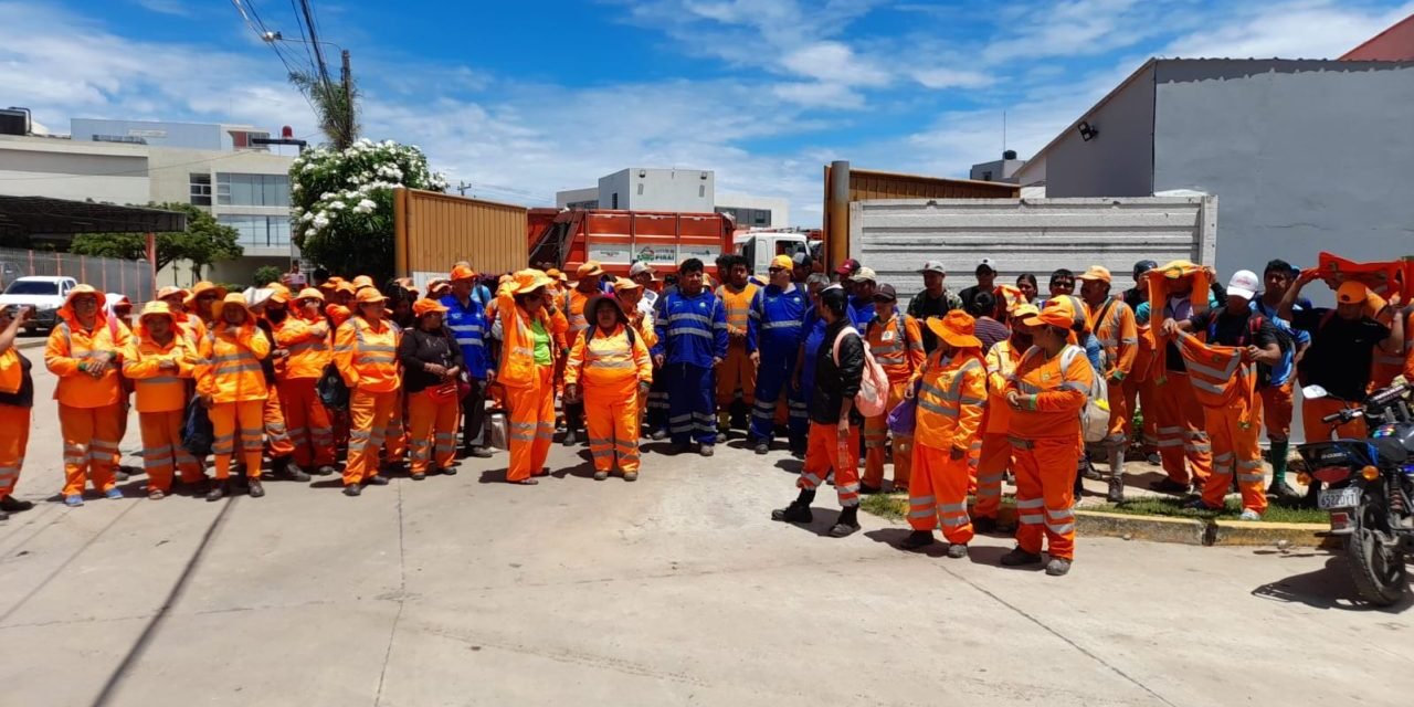 TRABAJADORES DE ASEO URBANO PIRAÍ PARALIZAN ACTIVIDADES POR RETRASO EN PAGOS