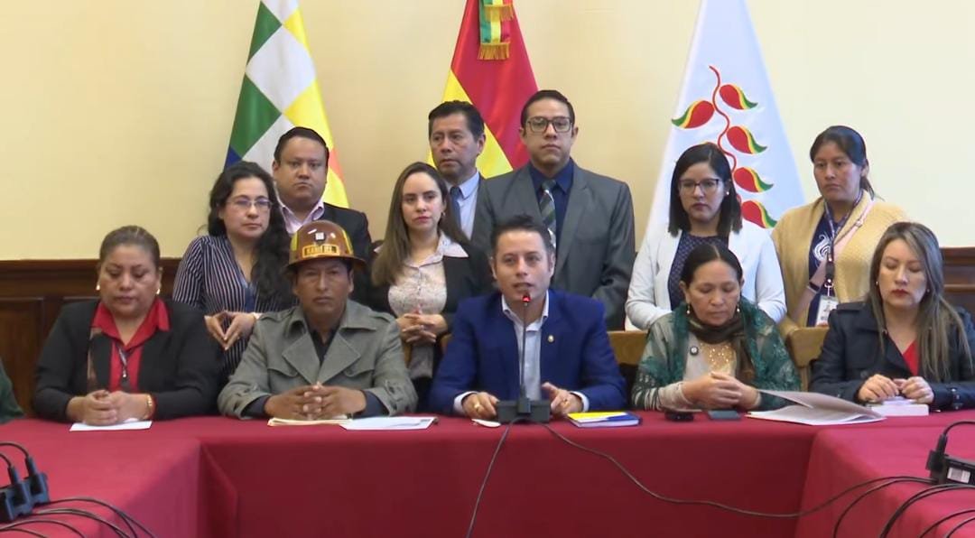 LARA: “TODAS LAS BANCADAS RECHAZAN LA ELIMINACIÓN DE SUBSIDIOS; SOLO UNIDAD NACIONAL LA RESPALDA”