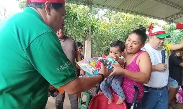 ATENCIÓN MÉDICA Y REGALOS EN LA CAMPAÑA «NAVIDAD DE CORAZÓN»