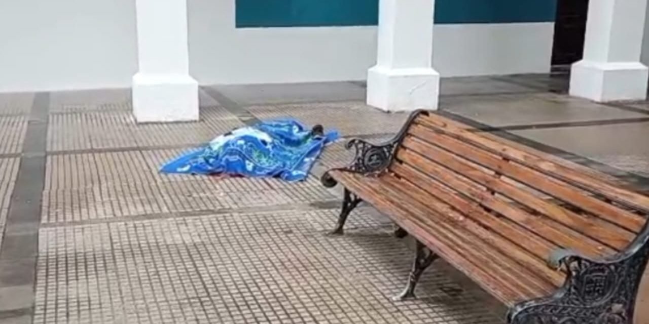 FALLECE HOMBRE DE 67 AÑOS TRAS CAER DESDE EL SEGUNDO PISO DE LA BRIGADA PARLAMENTARIA