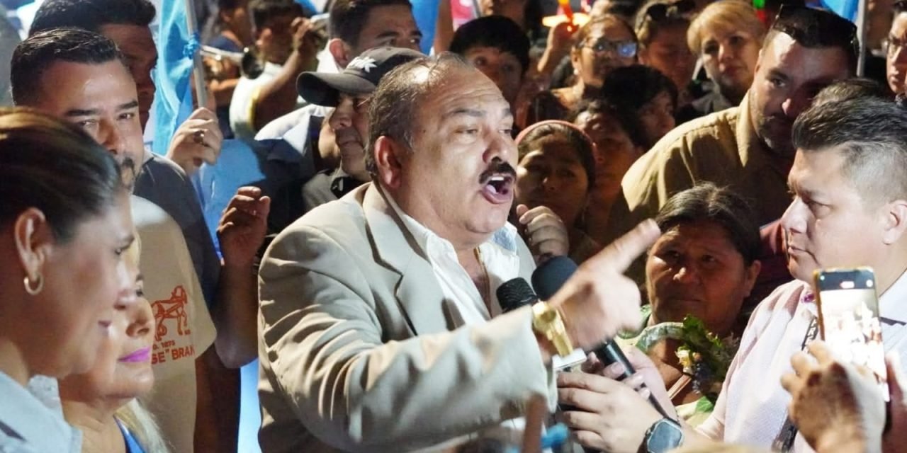 UCS INSCRIBE A LUCIANO NEGRETE COMO CANDIDATO A LA ALCALDÍA DE SANTA CRUZ