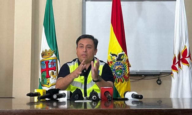 ABC ASEGURA TRANSITABILIDAD EN LA VÍA HACIA LOS VALLES CRUCEÑOS A PESAR DE DERRUMBES