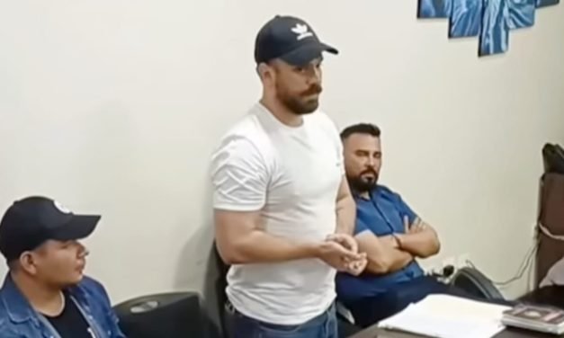 DEL CASTILLO RECUPERA SU LIBERTAD TRAS DESCARTARSE DELITO DE OBSTRUCCIÓN POLICIAL