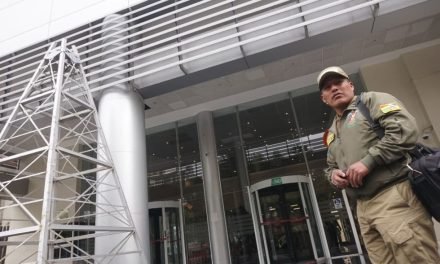 FISCALÍA INVESTIGA POSIBLES IRREGULARIDADES EN CONTRATACIONES DE YPFB