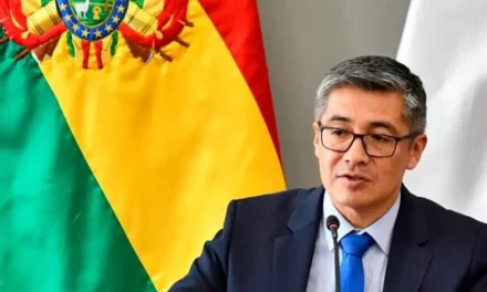 GOBIERNO ABRE DIÁLOGO CON TRANSPORTISTAS Y RECHAZA AUMENTO “ABUSIVO” DE PASAJES